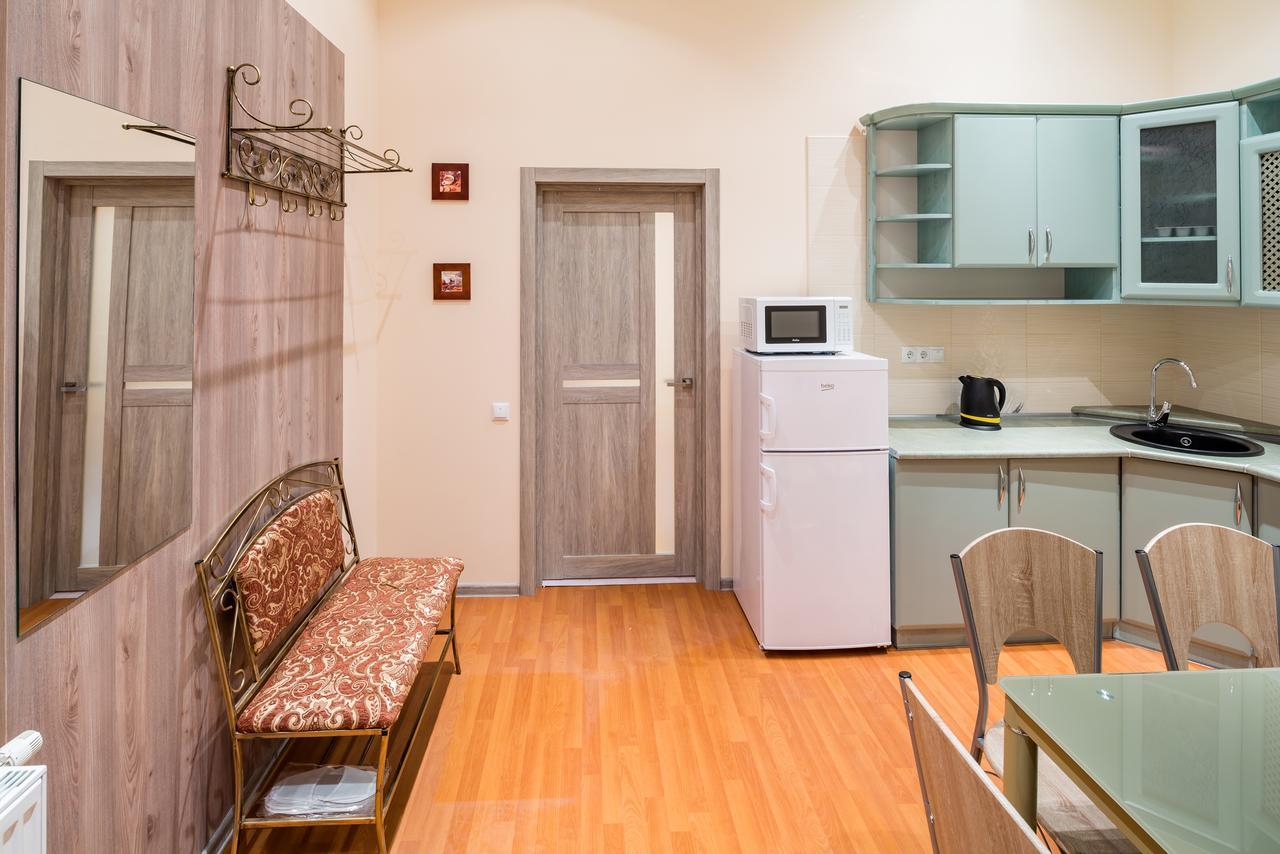 Apartments Alfa Kostyushka 5 Lviv Exterior photo